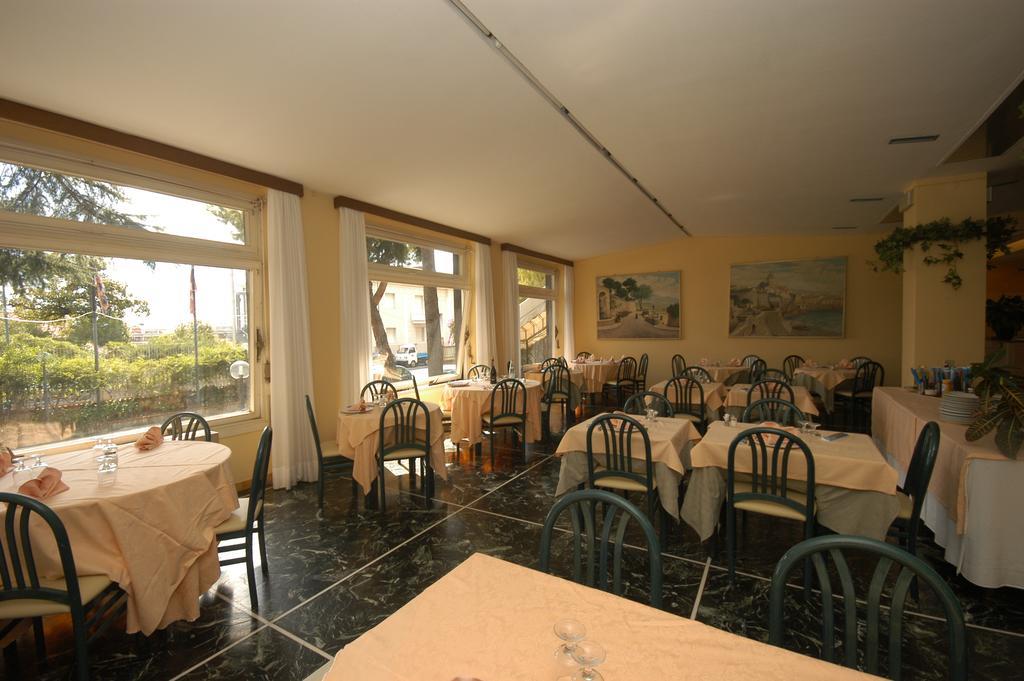 Hotel Palace Varazze Exterior photo