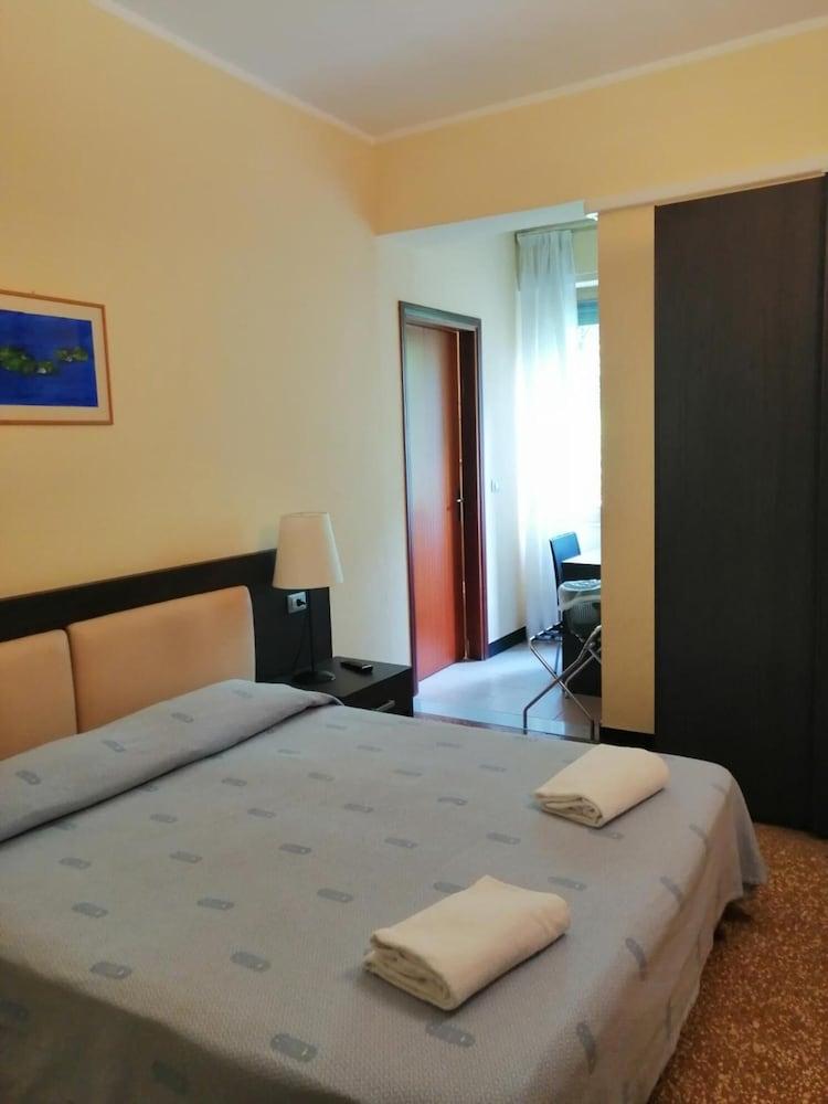 Hotel Palace Varazze Exterior photo