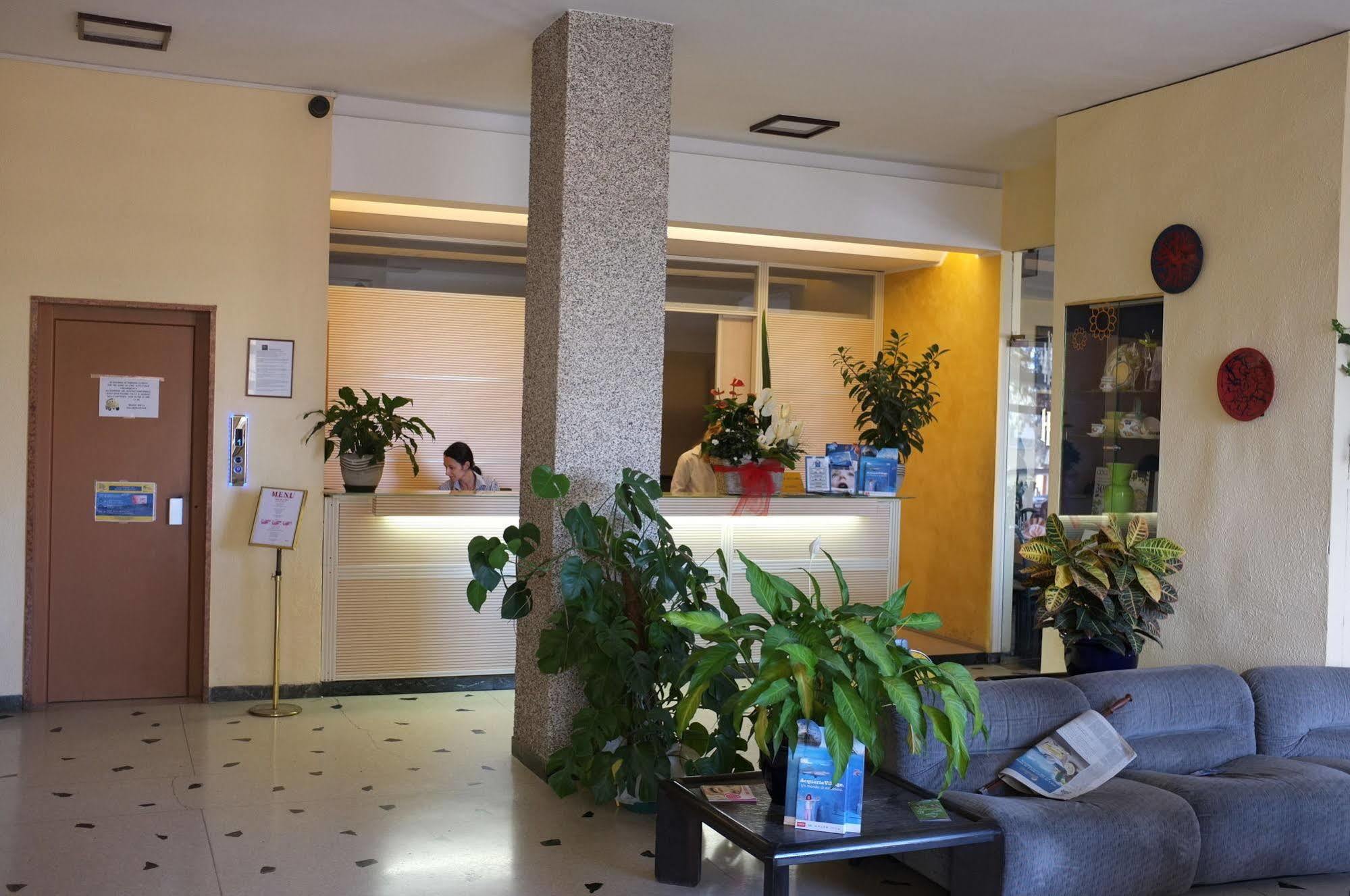 Hotel Palace Varazze Exterior photo